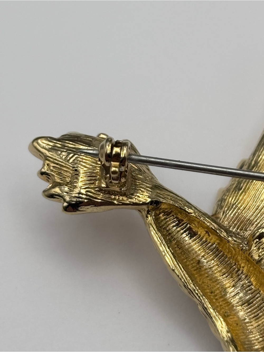 Vintage Gold Tone Rhinestone Hummingbird Brooch - Picture 10 of 12
